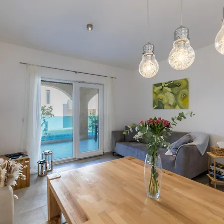 Villa Luce Del Sole Mirce Exteriér fotografie