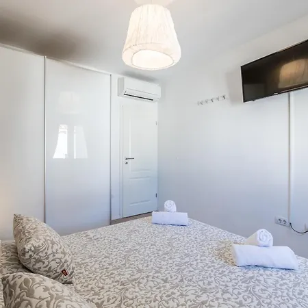 Villa Luce Del Sole Mirce Exteriér fotografie